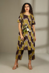 Co-ord Set Earthern Gold Round Neck Kurta (set of 2)