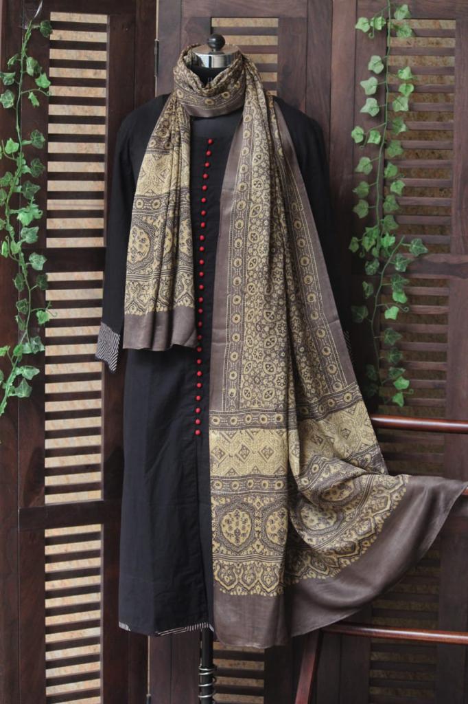 gajji ajrakh dupatta - kashish & gold dust