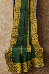 handcrafted reversible mashroo double quilt with filler - Vintage Green & Gold