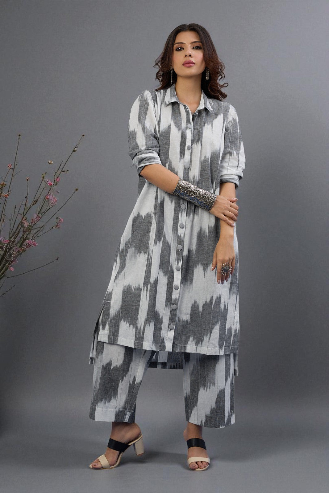 Co-ord Set Silver Silence Hi-Low Hem Kurta & Pants
