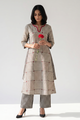 Lattice Carnation Cotton Long Kurta With Side Twist