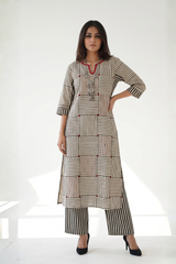 Lattice Carnation Cotton Long Kurta With Side Twist