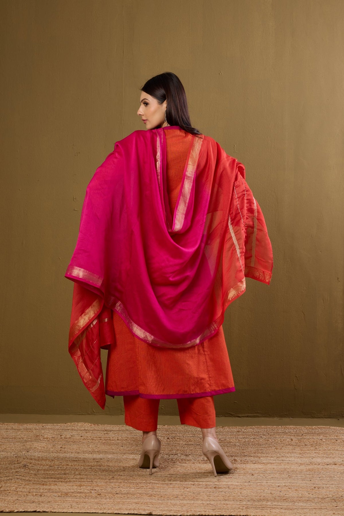 handwoven maheshwari dupatta - orange peach twin shaded