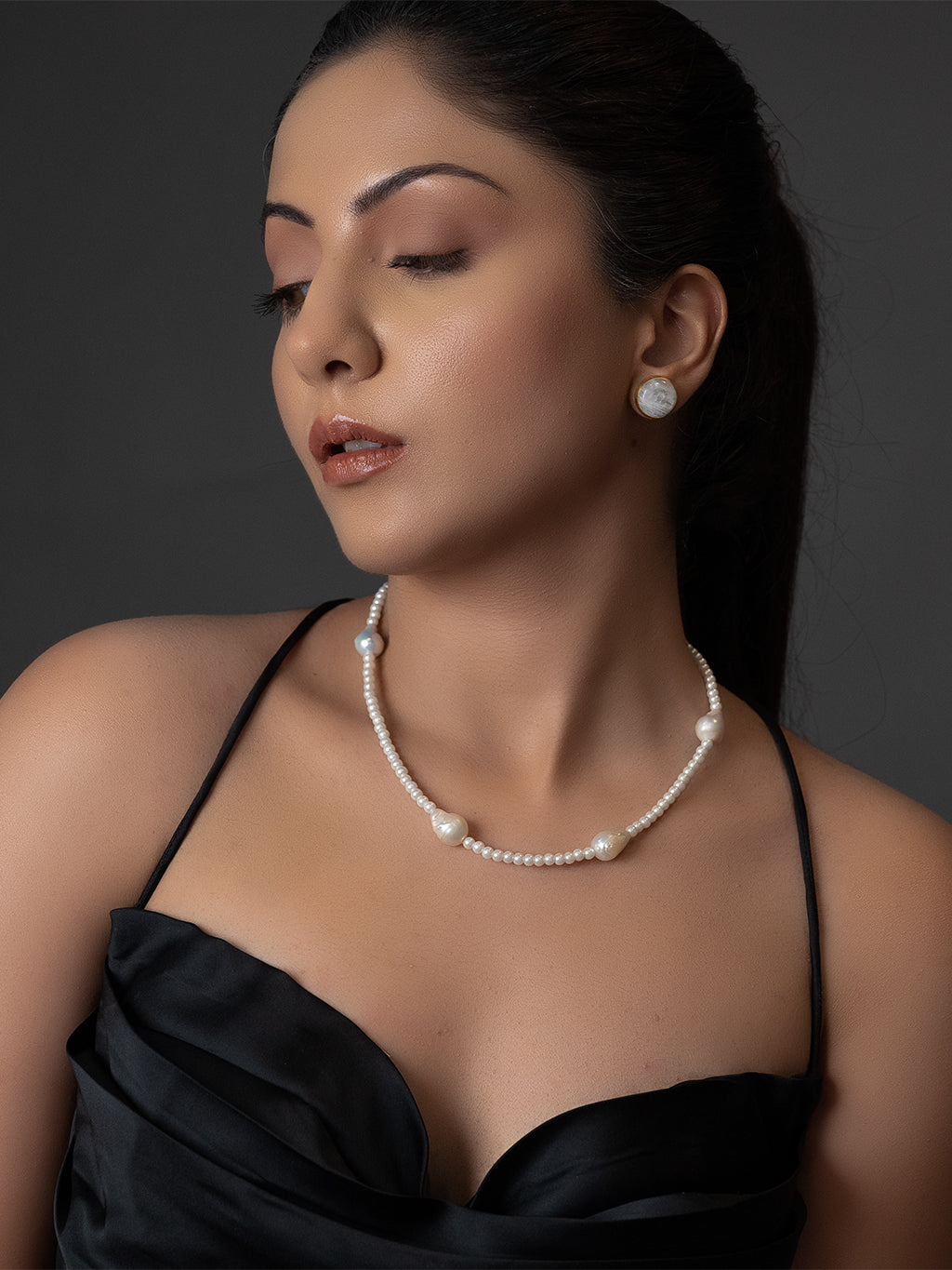jewelry - berserk - Asymmetrical Pearl String Necklace