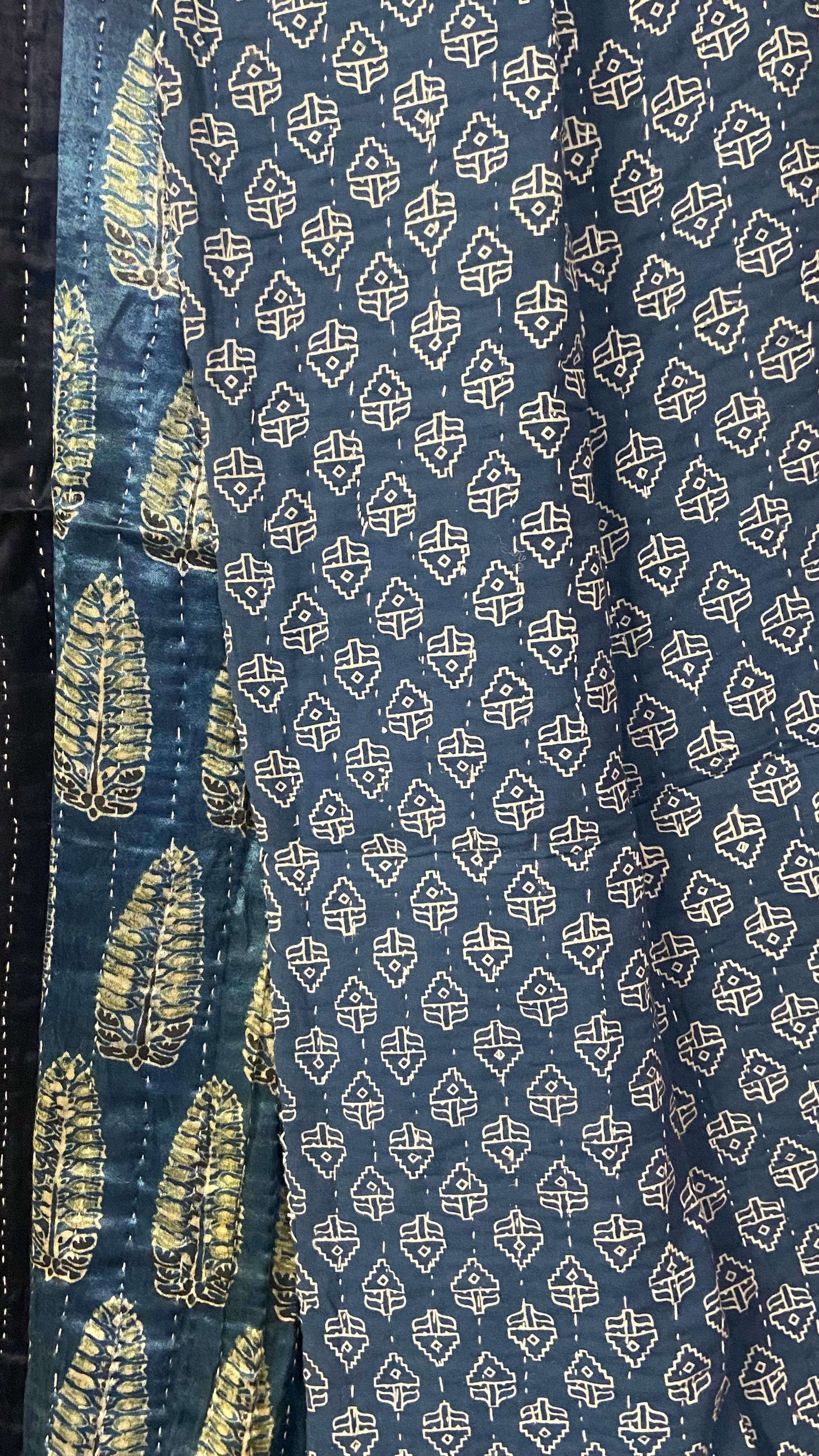 handcrafted mashroo single quilt with filler - indigo & asopalav
