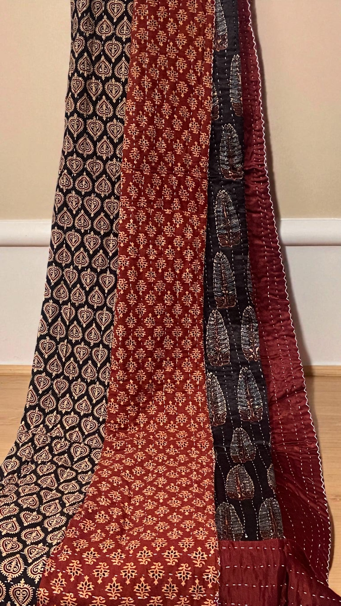 handcrafted mashroo single quilt with filler - ebony & asopalav
