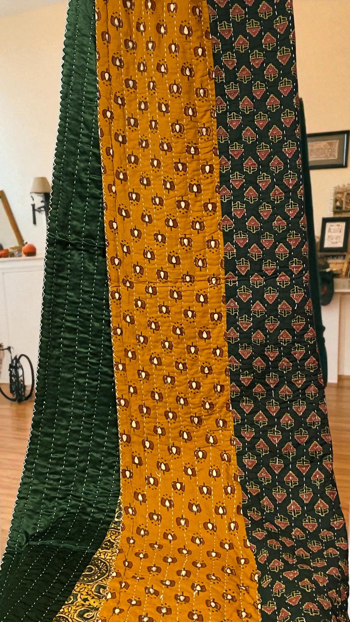 handcrafted mashroo single quilt with filler - green & sun kissed