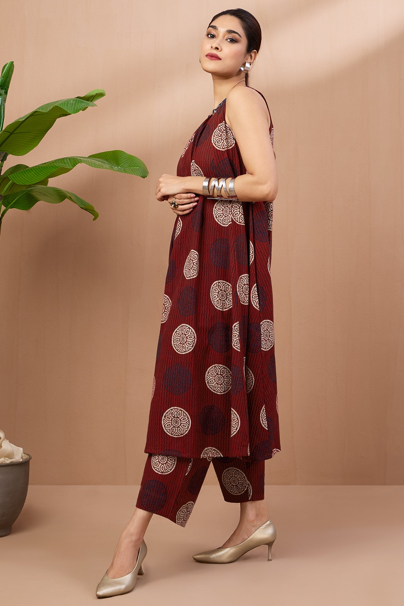 Crimson Rings Crew Neck Sleeveless Cotton Tunic
