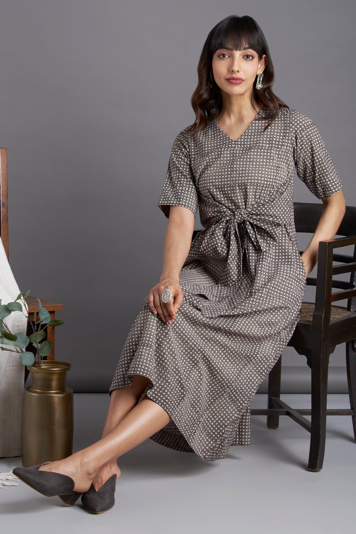 midi dress with belt - monochrome motif & serene oasis