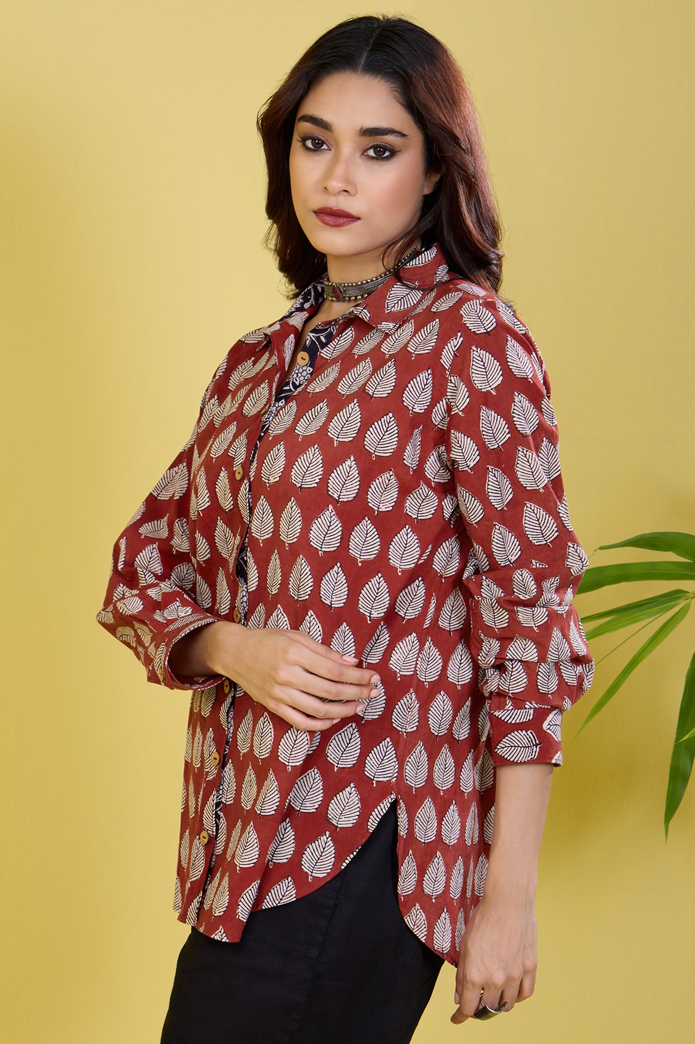 button down bagh red carmine leaves
