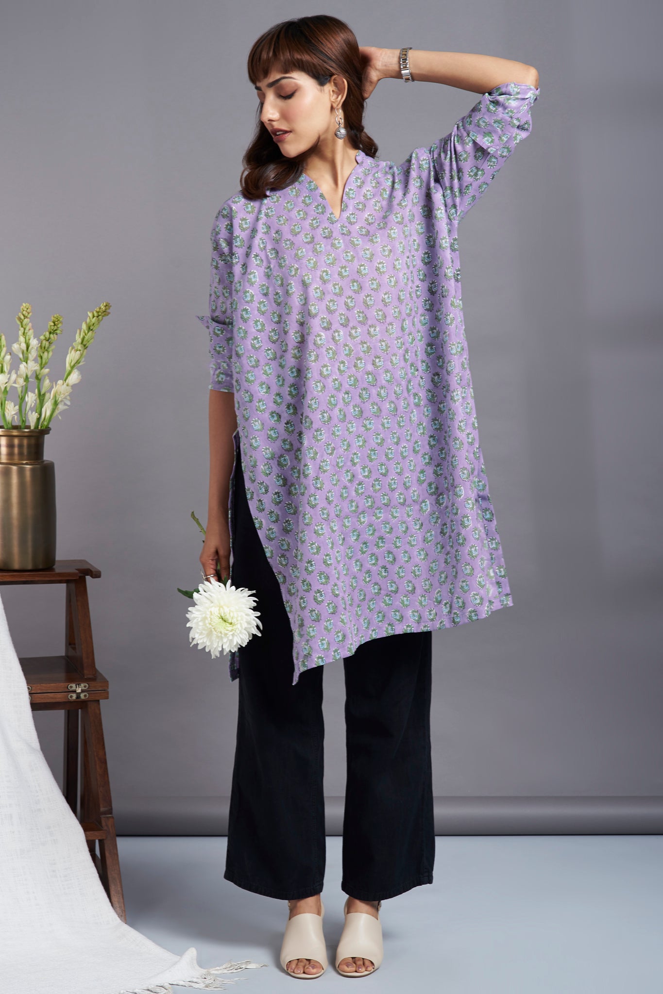 leisure tunic with high slit - periwinkle & springtime botanics