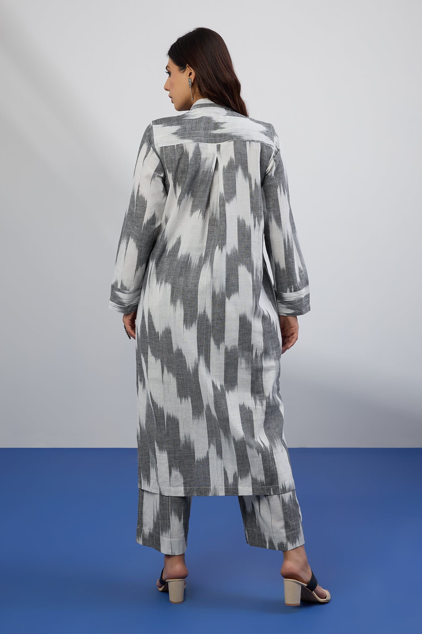 Co-ord Set Silver Silence Hi-Low Hem Kurta & Pants