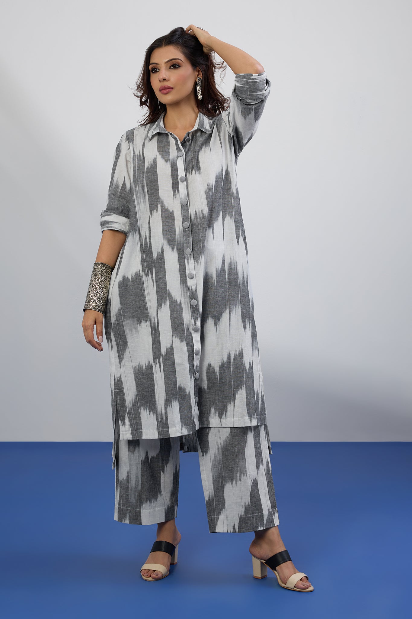 Co-ord Set Silver Silence Hi-Low Hem Kurta & Pants