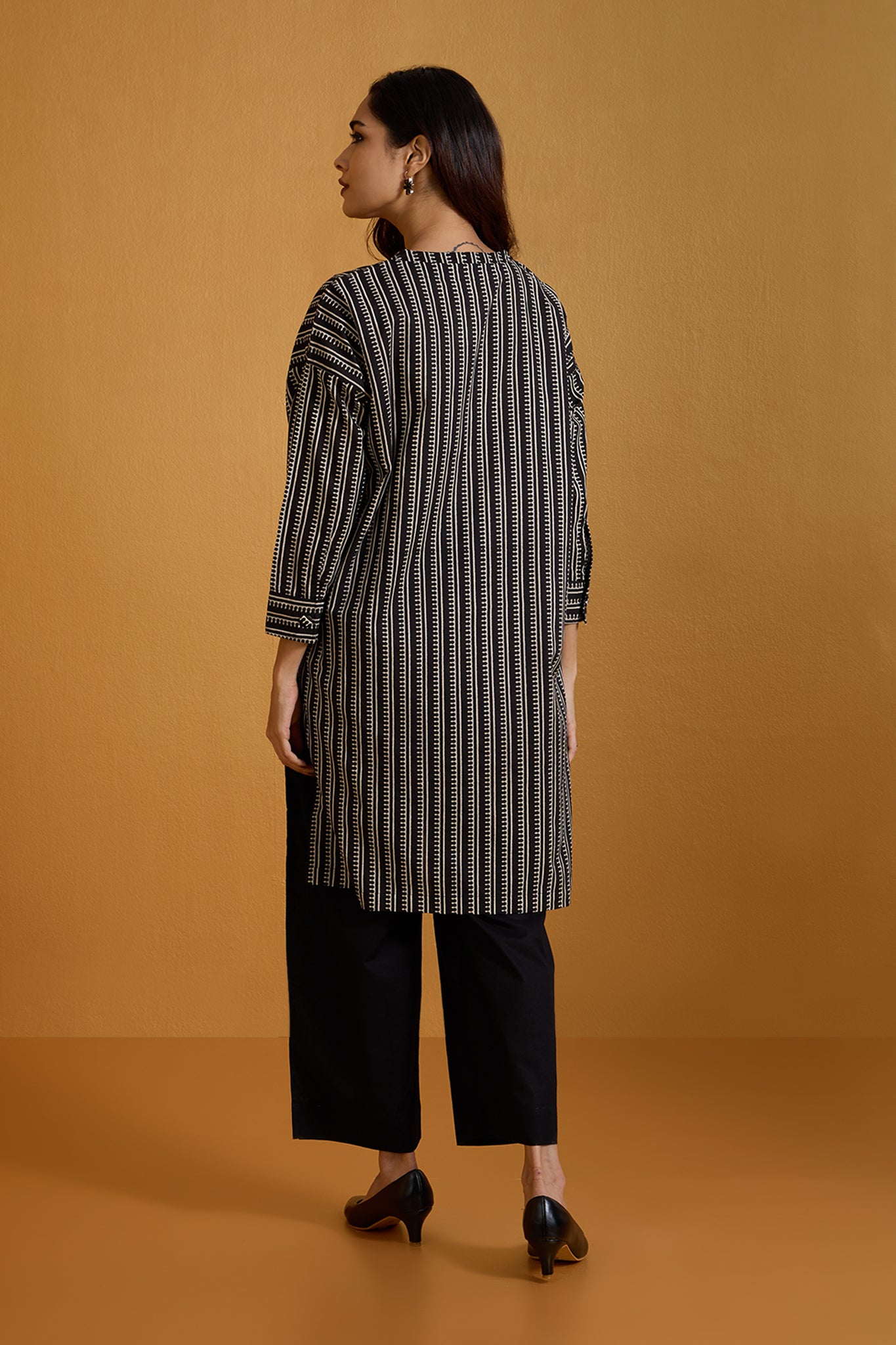 Leisure Geometric Noir Tunic