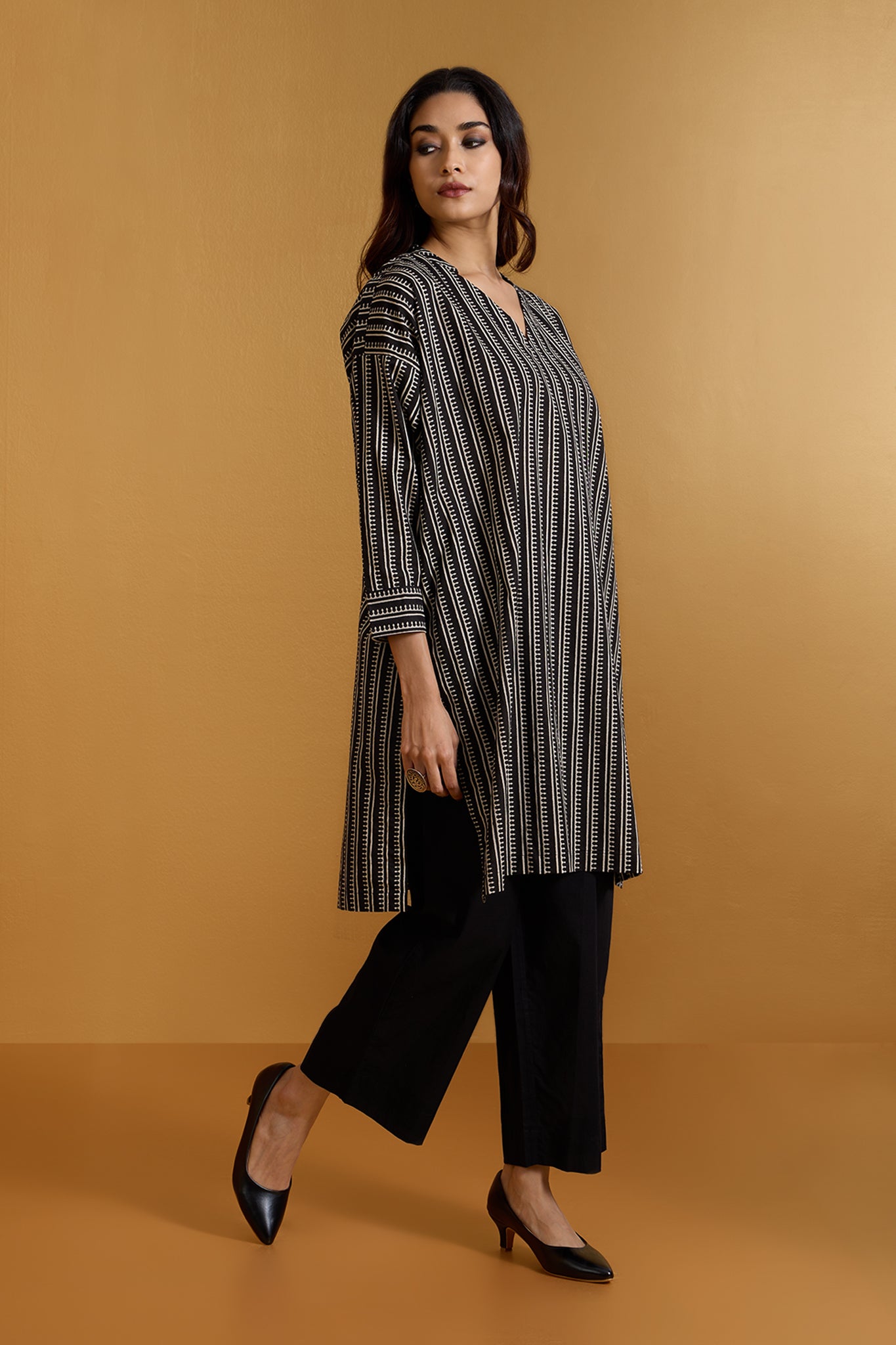 Leisure Geometric Noir Tunic