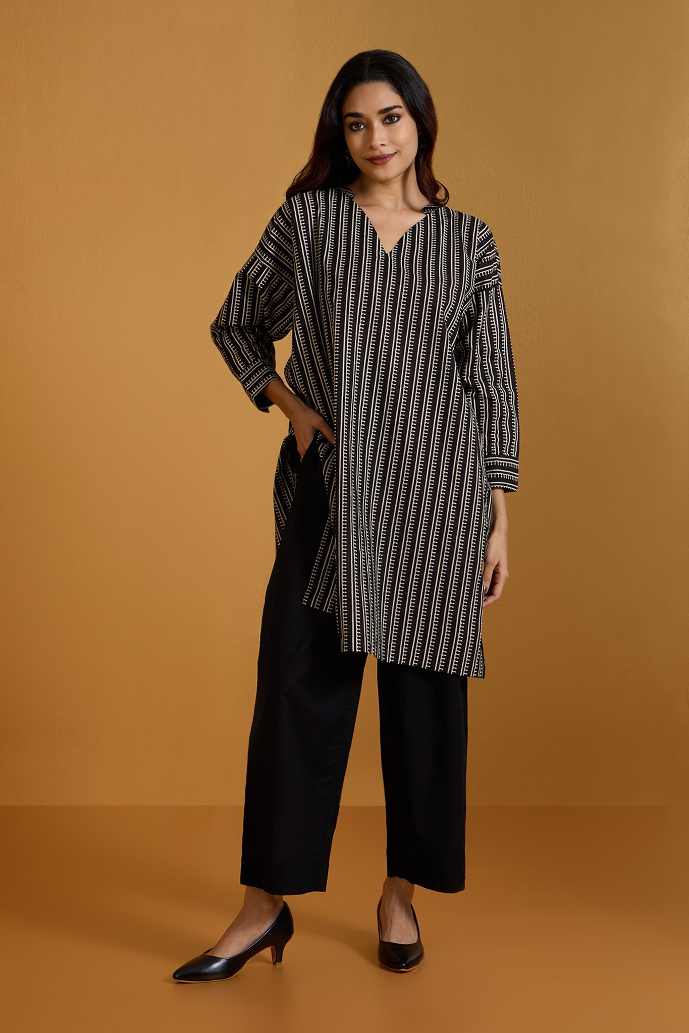 Leisure Geometric Noir Tunic