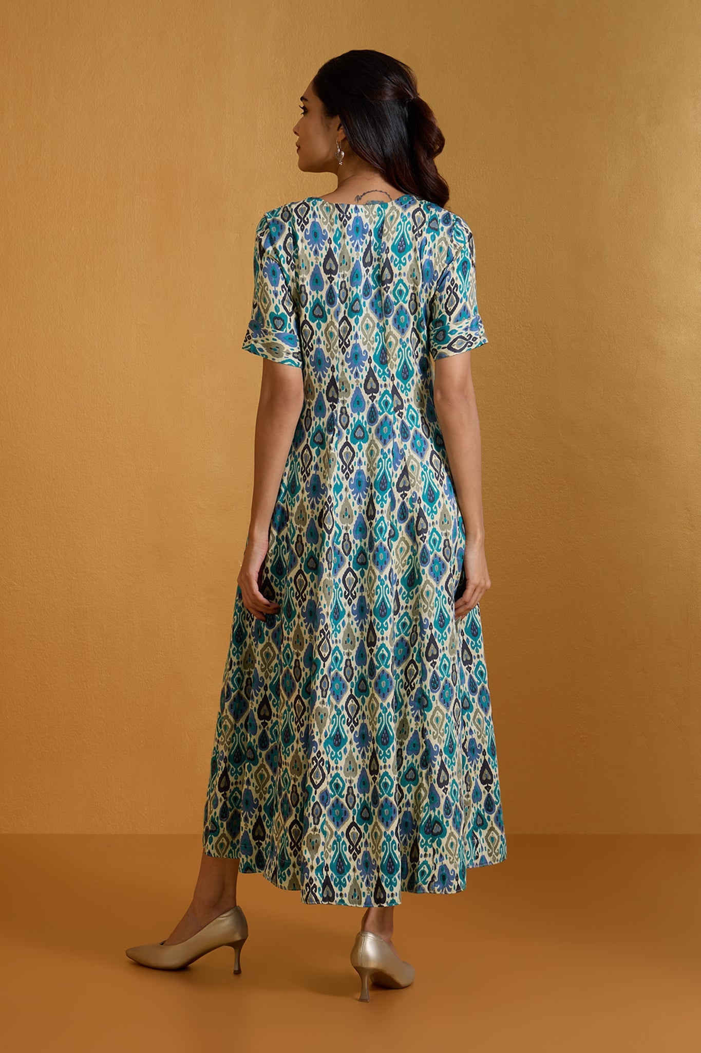 Gypsy Hues Long Maxi Dress with Sleeves