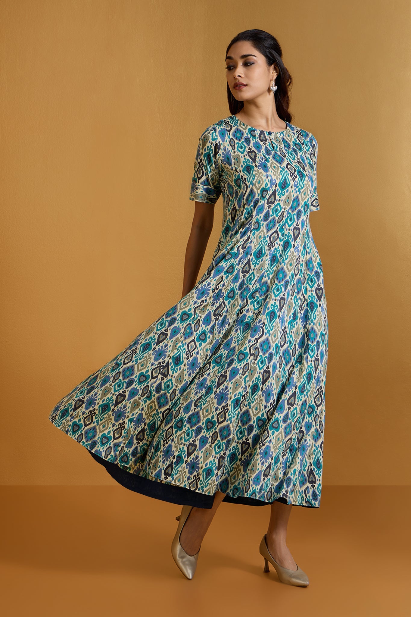Gypsy Hues Long Maxi Dress with Sleeves