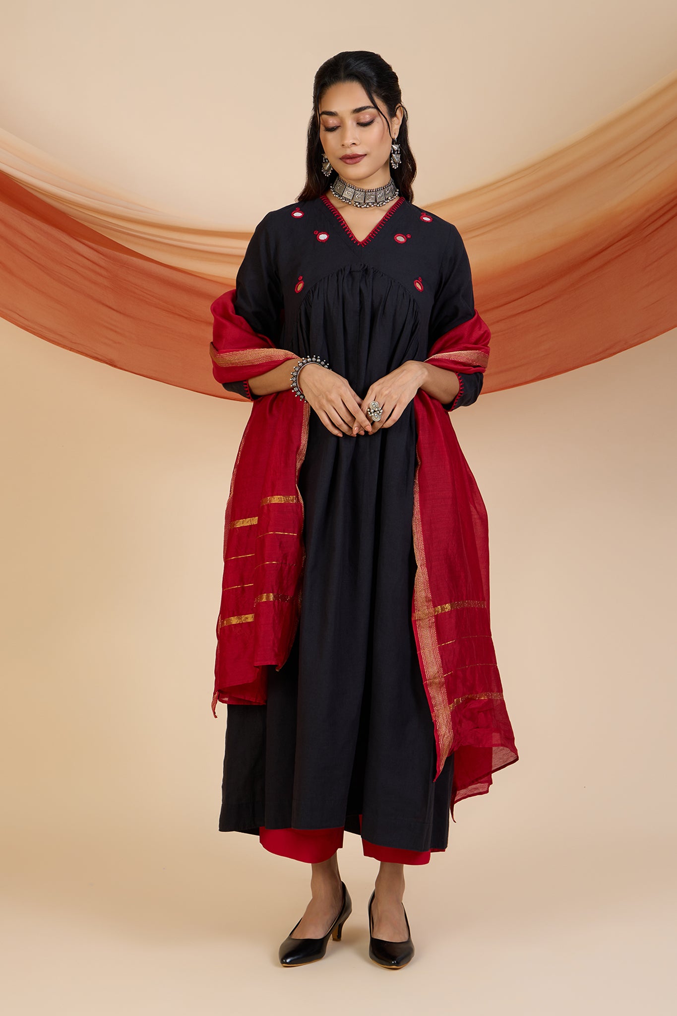 Black Rose Gleam V-Neck Gather Anarkali