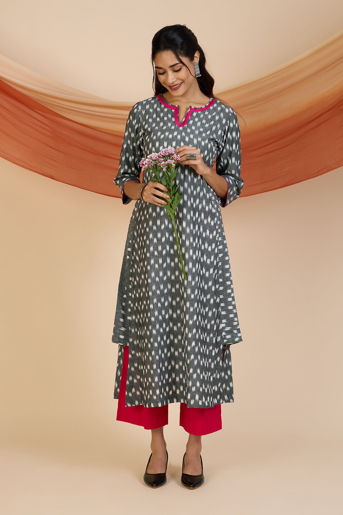 Ash Rose Sprinkle Ikat Long Kurta with Side Twist