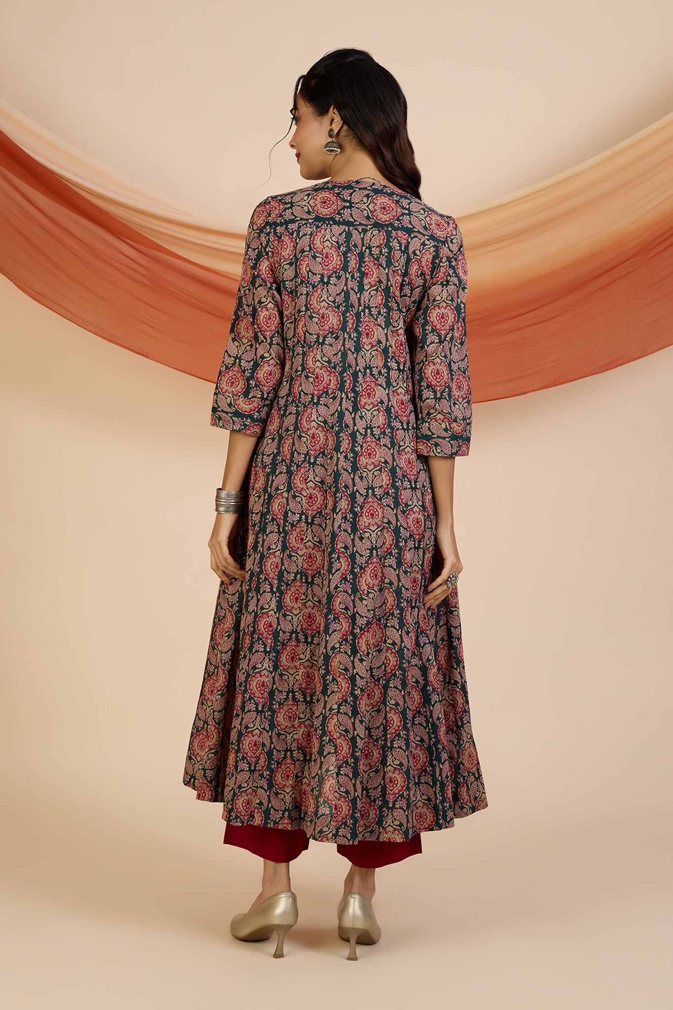 Emerald Garden & Scarlet Petals V-neck Infinity Pintuck Dress