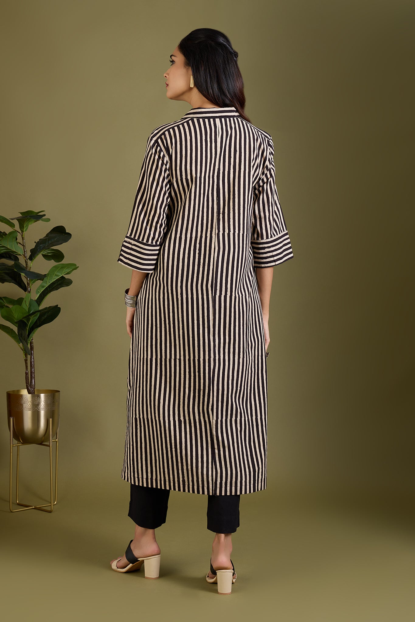Earthy Noir Streak Long Shirt Dress