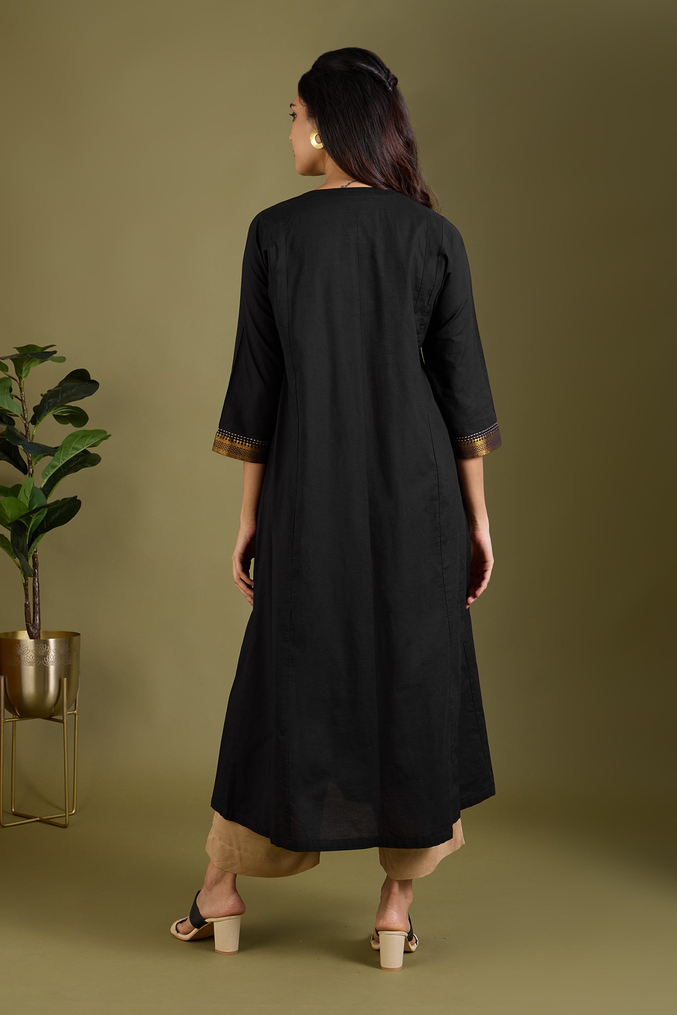 Midnight Gold Pintuck Yoke & Sleeve Kalidar