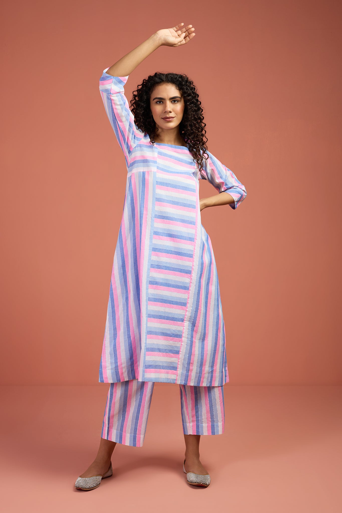 Co-ord Set Poem in Pastel Panelled Kurta & Pants
