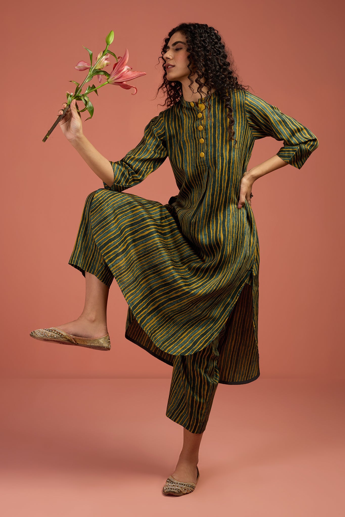 Co-ord Set Pine Grove & Turmeric Tint Stand Collar Kurta with Round Hemline