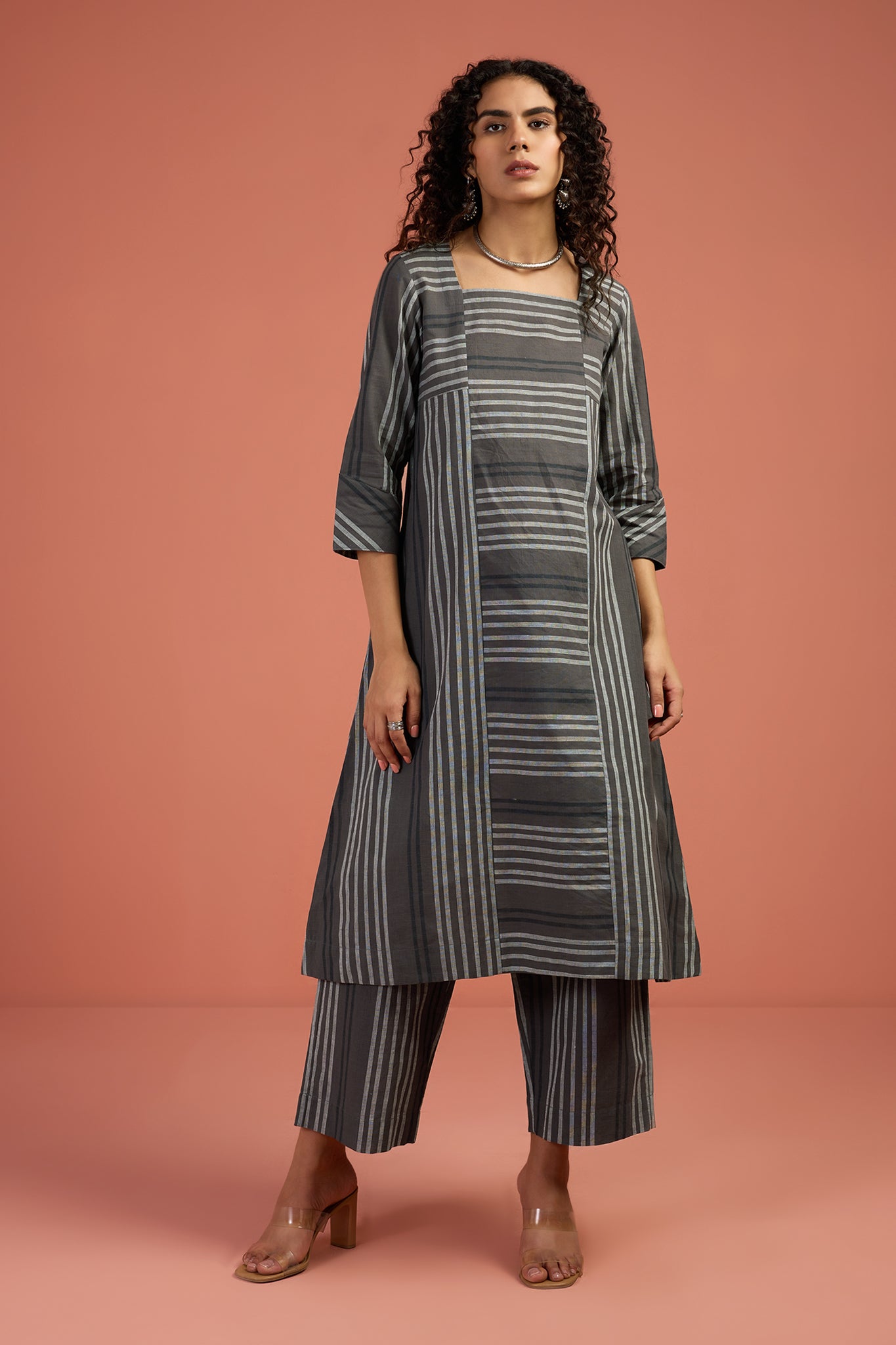 Co-ord Set Earthbound Panelled Kurta & Pants