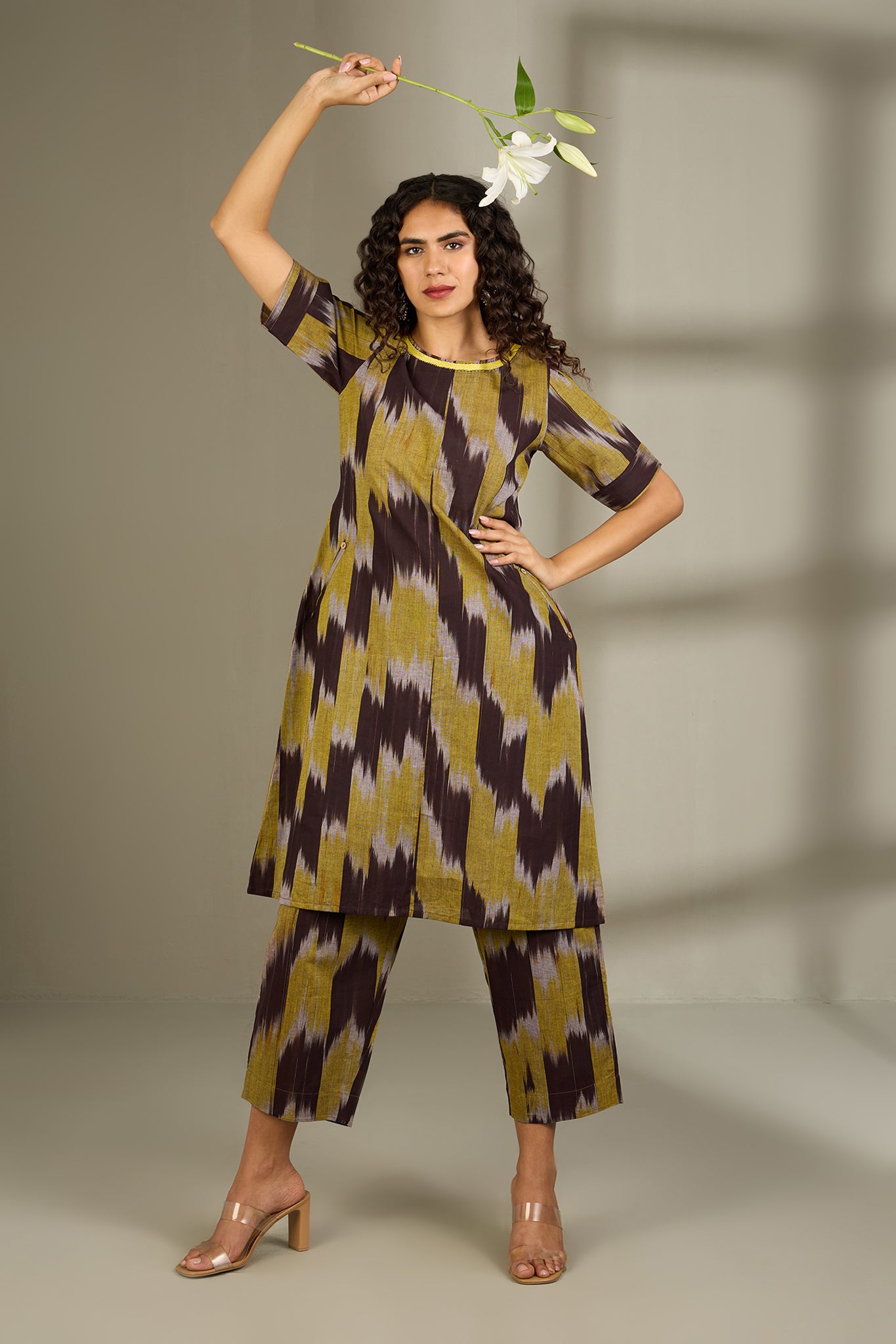 Co-ord Set Earthern Gold  Round Neck Kurta (set of 2)