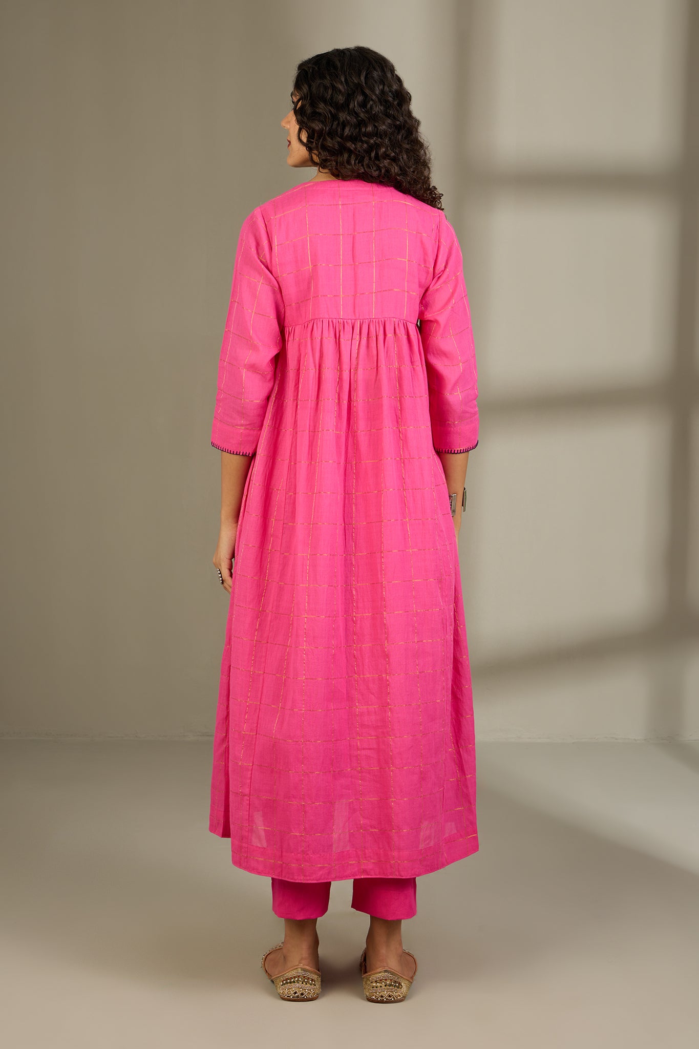 Gulabi Grid & Gold V-Neck Gather Anarkali