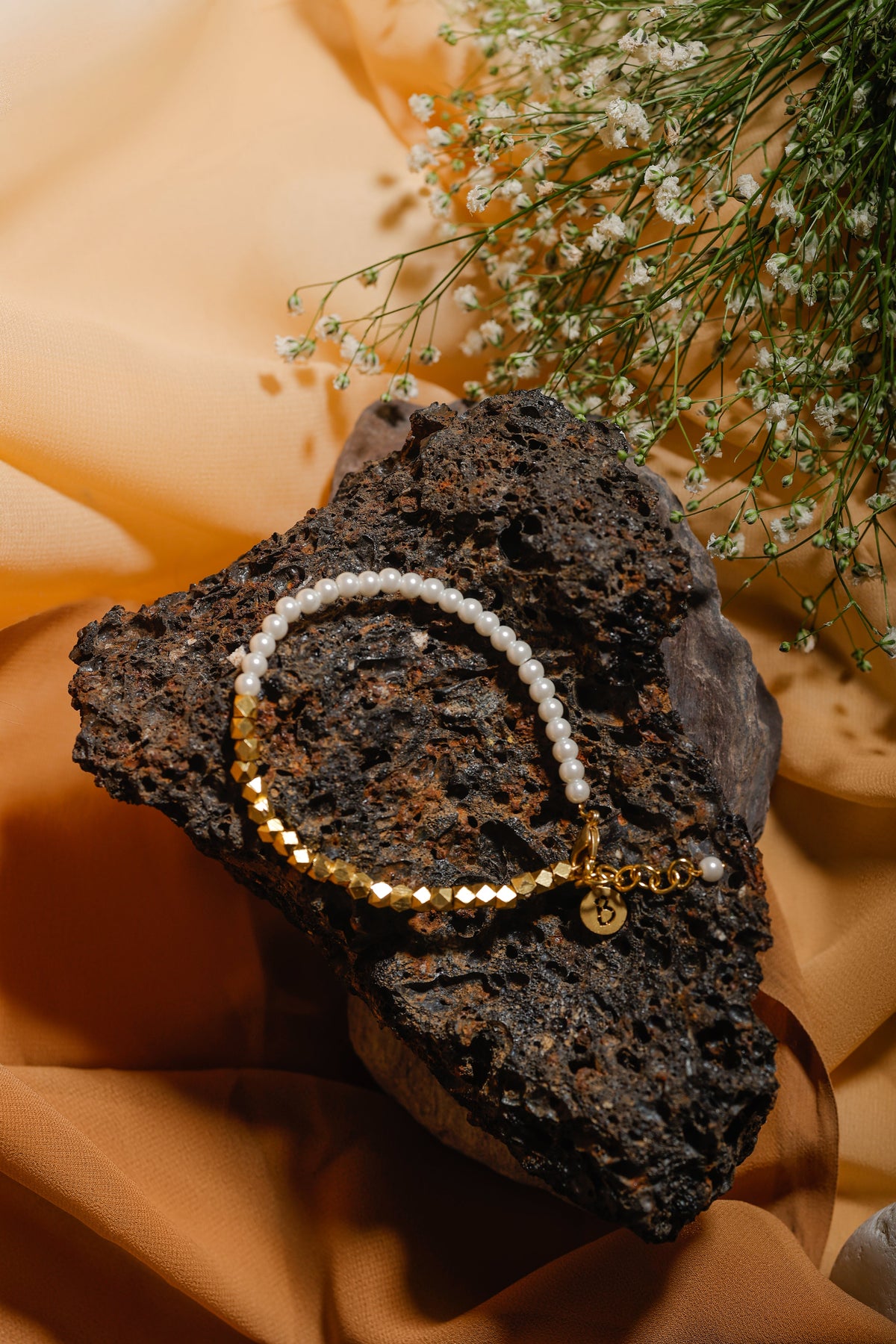 jewelry - berserk - Classic Pearl Bracelet